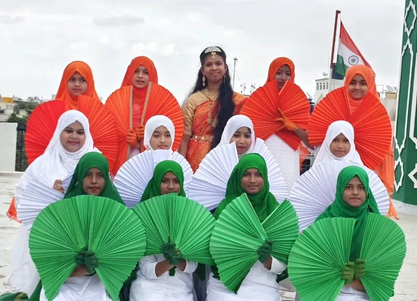 children, volunteers and community members